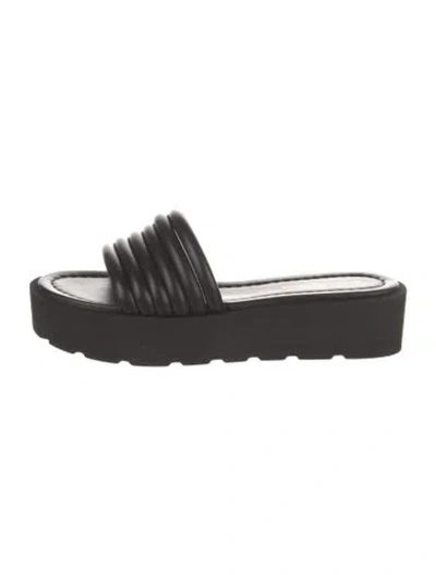 Pre-owned Gianvito Rossi Leather Slides In Black