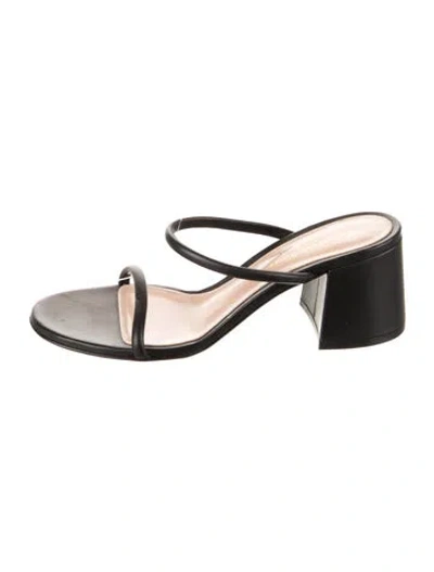 Pre-owned Gianvito Rossi Leather Slides In Black