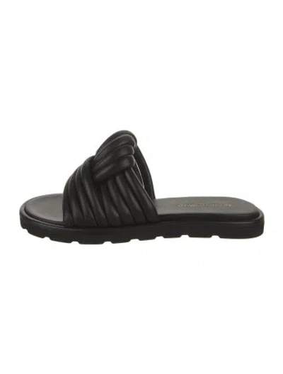 Pre-owned Gianvito Rossi Leather Slides In Black