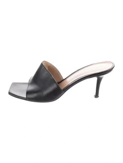 Pre-owned Gianvito Rossi Leather Slides In Black