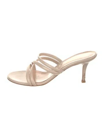 Pre-owned Gianvito Rossi Leather Slides In Gold