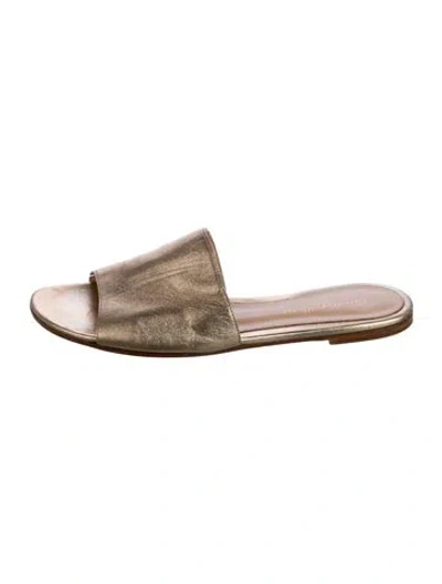 Pre-owned Gianvito Rossi Leather Slides In Gold