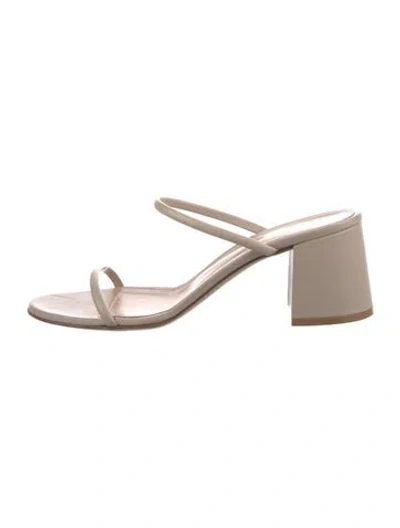 Pre-owned Gianvito Rossi Leather Slides In Neutral