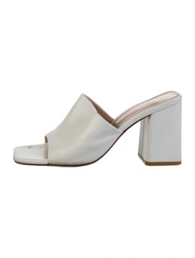 Pre-owned Gianvito Rossi Leather Slides In White