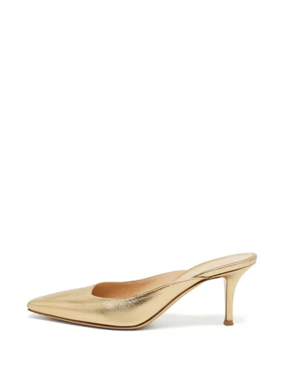 Pre-owned Gianvito Rossi Lindsay Heeled Mules In Gold