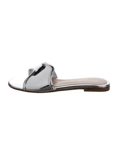 Pre-owned Gianvito Rossi Lucrezia Patent Leather Slides In Silver