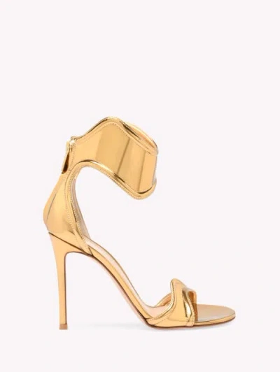 Gianvito Rossi Lucrezia Sandals In Metallic Gold