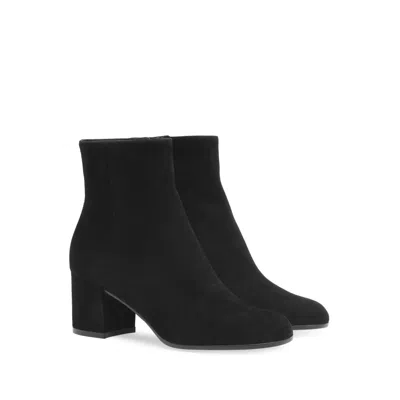 Pre-owned Gianvito Rossi Margaux Mid Bootie In Black