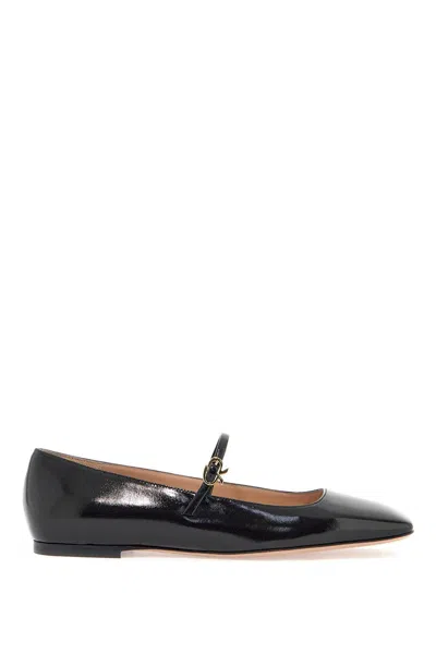 Gianvito Rossi Pointed-toe Buckle-strap Ballerina Shoes In Schwarz