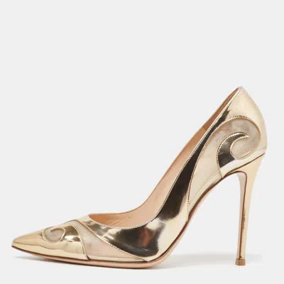 Pre-owned Gianvito Rossi Metallic Gold Pvc And Leather Pointed Toe Pumps Size 41