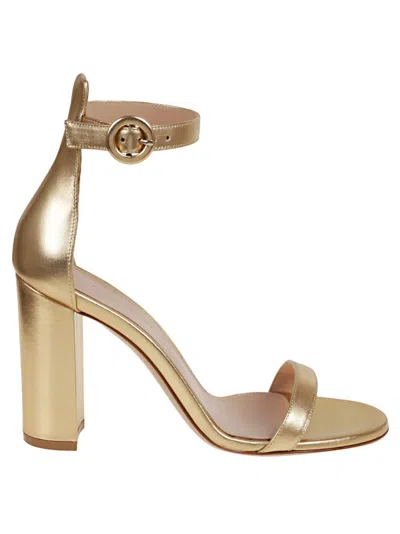 Gianvito Rossi Metallic Leather Chunky Heel Sandals In Gold