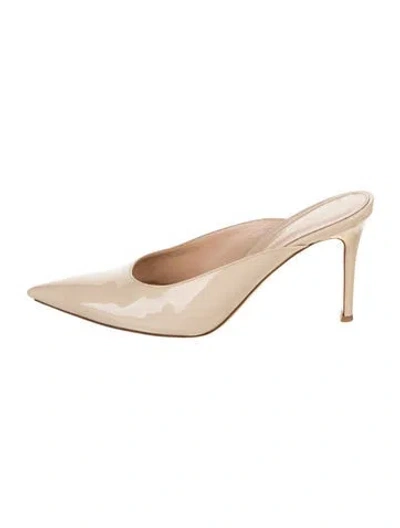 Pre-owned Gianvito Rossi Patent Leather Mules In Neutral