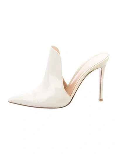 Pre-owned Gianvito Rossi Patent Leather Mules In Neutrals