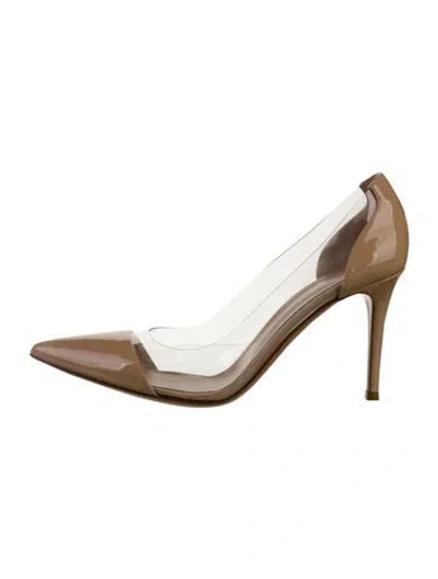 Pre-owned Gianvito Rossi Patent Leather Pumps In Neutral