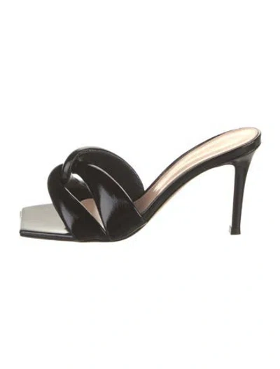 Pre-owned Gianvito Rossi Patent Leather Slides In Black