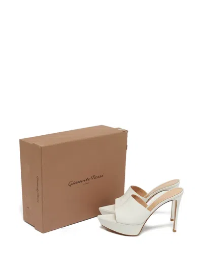 Pre-owned Gianvito Rossi Point-toe Heeled Sandals In White