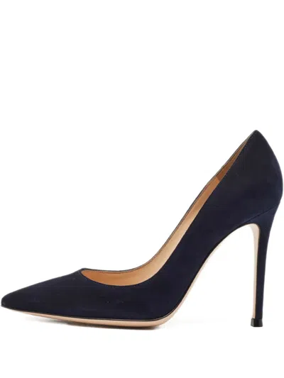 Pre-owned Gianvito Rossi Pointed-toe Suede Pumps In Blue