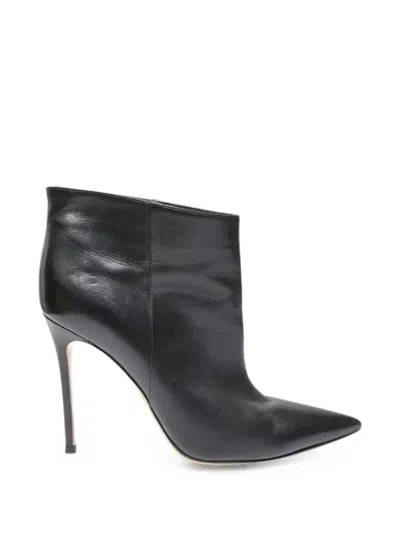 Pre-owned Gianvito Rossi Pointed-toe Side-zip Ankle Boots In Black