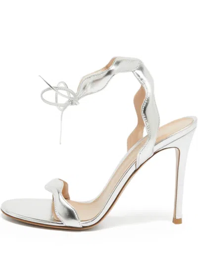 Pre-owned Gianvito Rossi  105mm Metallic Sandals In Silver