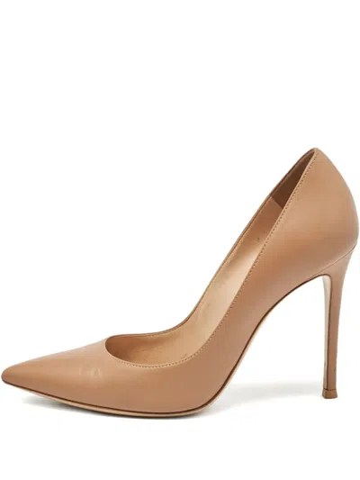 Pre-owned Gianvito Rossi  110mm Leather Point Toe Pumps In Neutral