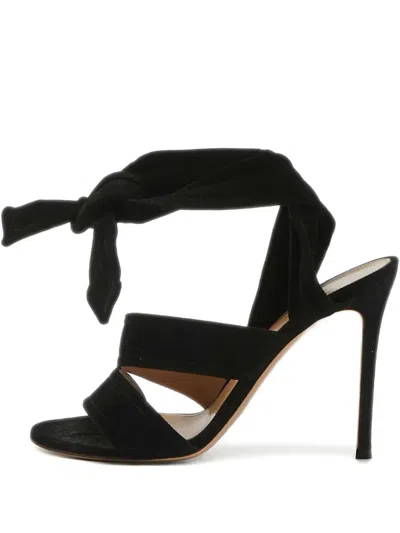 Pre-owned Gianvito Rossi  115mm Suede Bow Sandals In Black