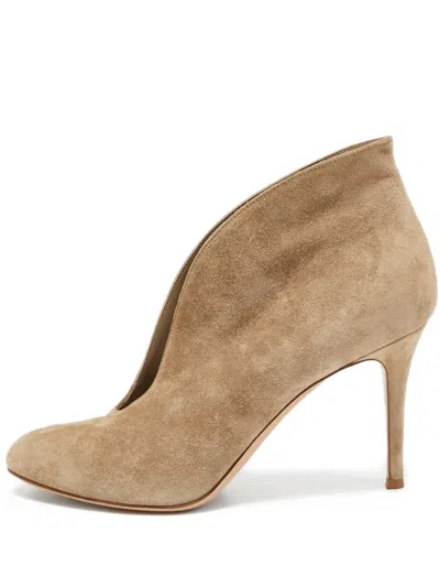 Pre-owned Gianvito Rossi  90mm Vamp Ankle Boots In Neutral