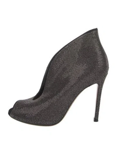 Pre-owned Gianvito Rossi Pumps In Multi