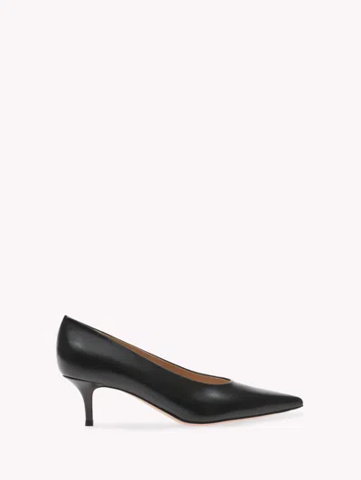 Gianvito Rossi Tokio Calfskin Kitten-heel Pumps In Black