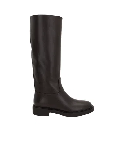GIANVITO ROSSI GIANVITO ROSSI ASCOTT ROUND TOE BOOTS