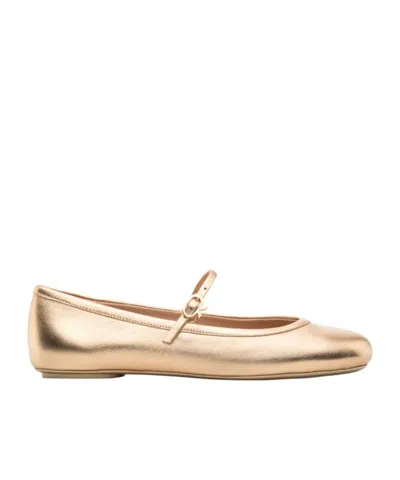 GIANVITO ROSSI ROUND-HEAD FLAT SHOES