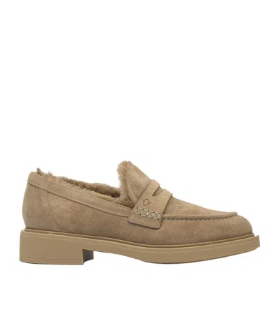 Gianvito Rossi Round Toe Loafers In Brown