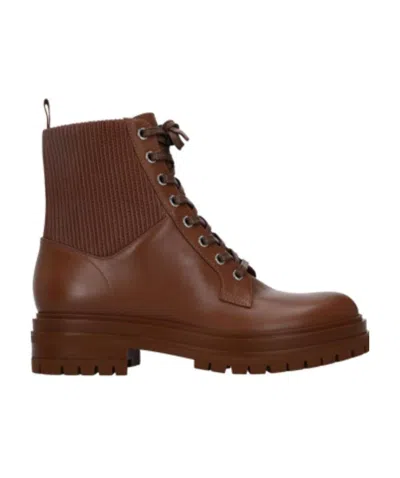 Gianvito Rossi Round-head Lacing Boots In Brown