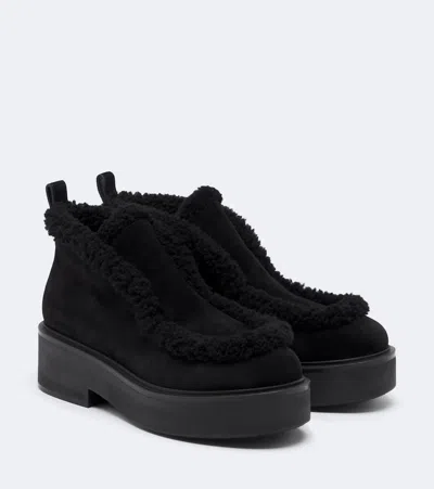Gianvito Rossi Shearling-lined Suede Ankle Boots In Black
