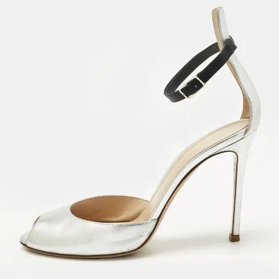 Pre-owned Gianvito Rossi Silver Leather Ankle Strap Sandals Size 39.5
