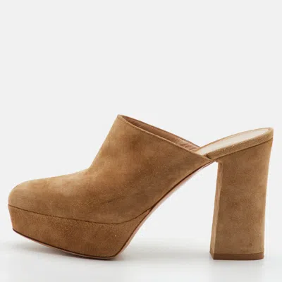 Pre-owned Gianvito Rossi Size 39 Beige Suede Platform Block Heel Mules