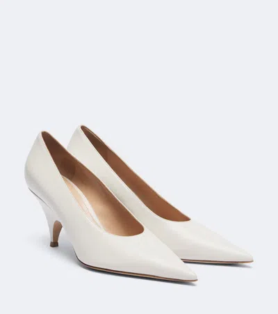 Gianvito Rossi Sofia Leather Pumps In Brown