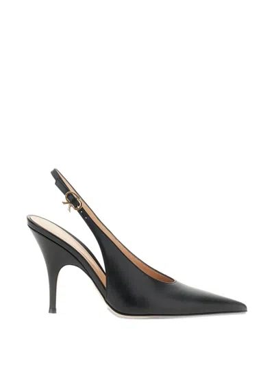 Gianvito Rossi Sofia Pointed-toe Buckle-detail Pumps In Black