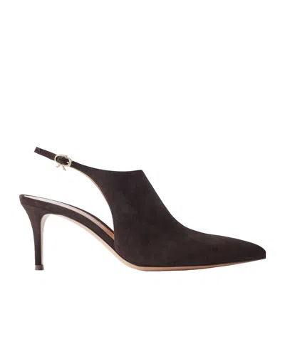 Gianvito Rossi Solid Suede Pumps In Black