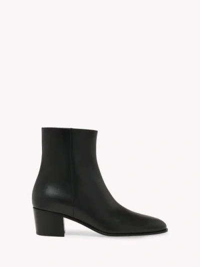 Gianvito Rossi Spencer Booties In Black