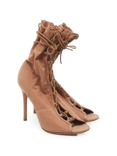 Pre-owned Gianvito Rossi Stevie Lace-up Ankle Boots In Neutrals