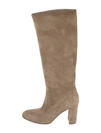 Pre-owned Gianvito Rossi Suede Boots In Neutral