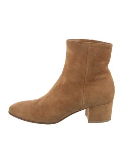 Pre-owned Gianvito Rossi Suede Boots In Neutral