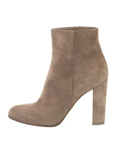 Pre-owned Gianvito Rossi Suede Boots In Neutral