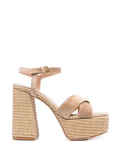 Gianvito Rossi Sandalen Aus Wildleder In Neutral