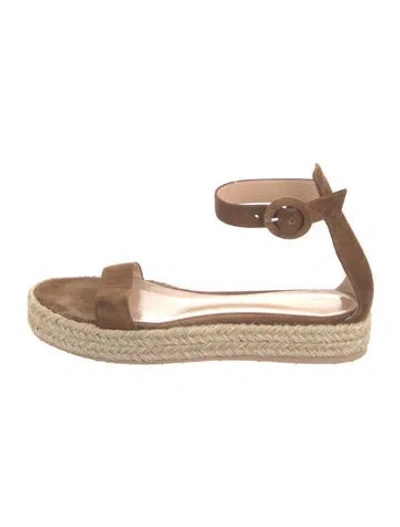 Pre-owned Gianvito Rossi Suede Espadrilles In Neutral