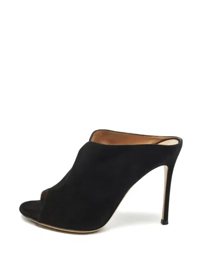 Pre-owned Gianvito Rossi Suede Heeled Sandals In Black
