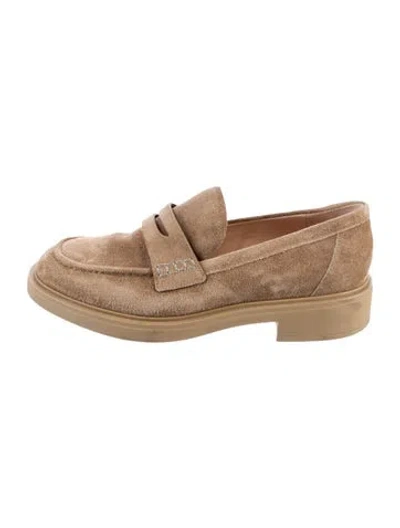 Pre-owned Gianvito Rossi Suede Loafers In Neutral