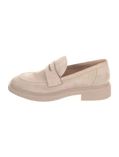 Pre-owned Gianvito Rossi Suede Loafers In Neutral