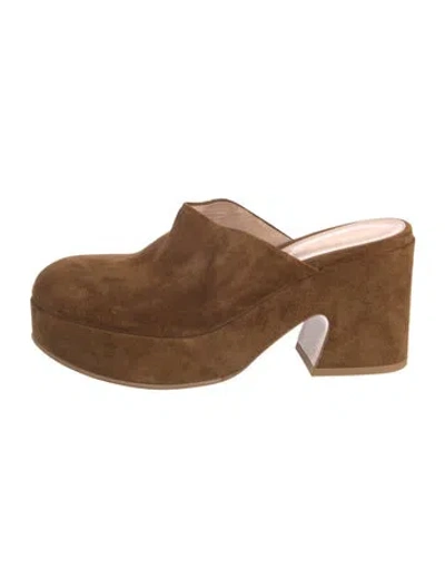 Pre-owned Gianvito Rossi Suede Mules In Brown