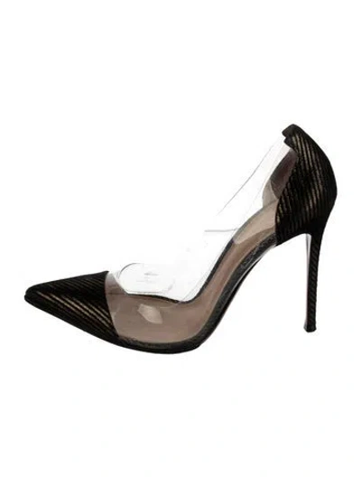 Pre-owned Gianvito Rossi Suede Pumps In Black